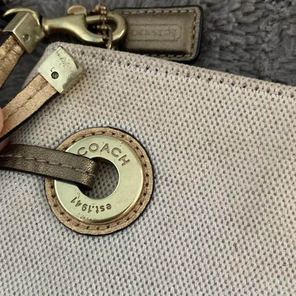 Coach beach starfish wristlet gold clutch - Picture 6 of 9